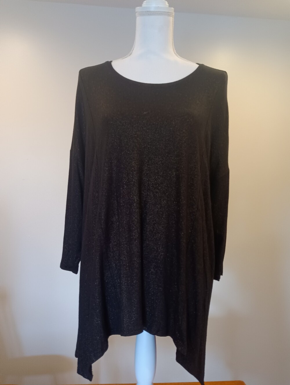 IMAN Women's Black/Gold Shimmering Asymmetrical Tunic Top 1x NWT